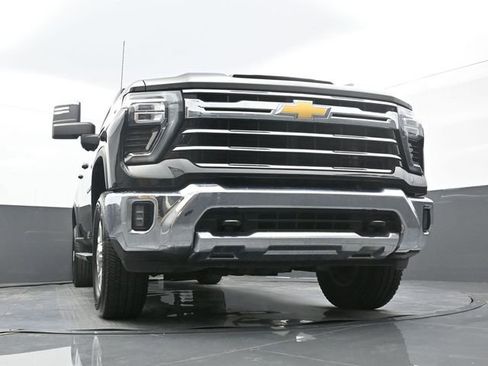 Used 2024 Chevrolet Silverado 2500 LTZ image 59