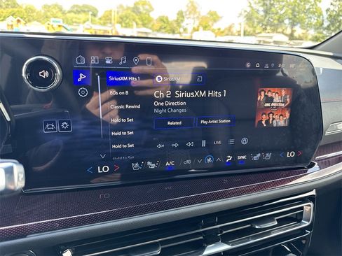 New 2026 Chevrolet Traverse RS image 16