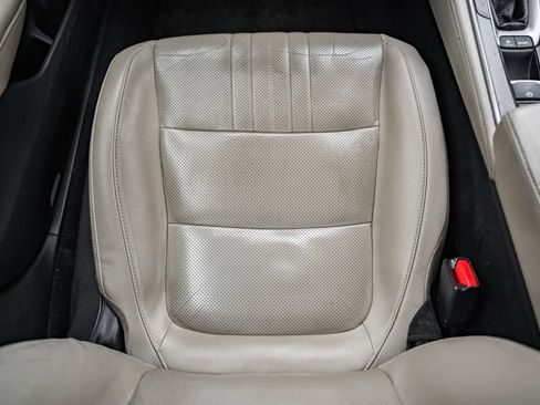 Used 2018 Honda Accord Touring image 32