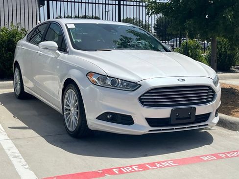 Used 2016 Ford Fusion Titanium FWD image 1