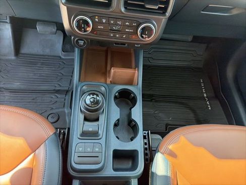 Used 2023 Ford Maverick Lariat w/ Lariat Luxury Package image 12