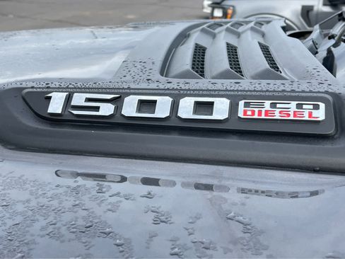 Used 2020 RAM 1500 Laramie w/ Sport Appearance Package image 8