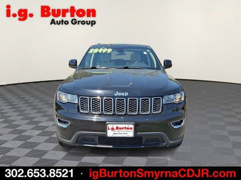 Used 2021 Jeep Grand Cherokee Laredo AWD/4WD image 2