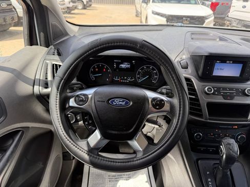 Used 2019 Ford Transit Connect XL FWD image 16