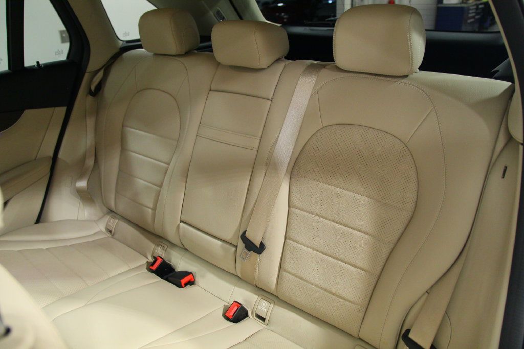 Certified 2022 Mercedes-Benz GLC 300 4MATIC image 30