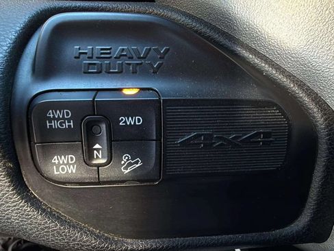 Used 2024 RAM 2500 Big Horn w/ Off Road Package AWD/4WD image 12