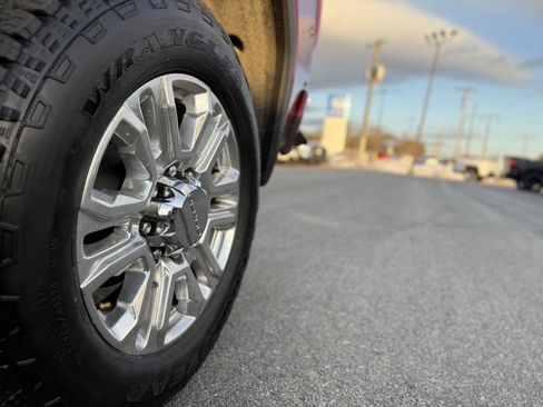 Certified 2022 GMC Sierra 3500 Denali image 11