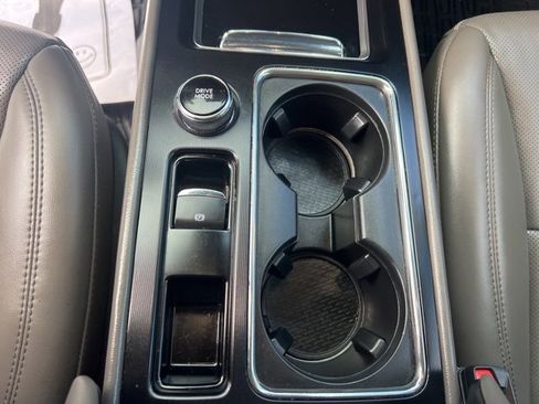 Used 2023 Lincoln Corsair AWD w/ Equipment Group 101A image 31