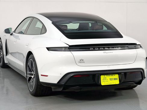 Used 2022 Porsche Taycan image 52