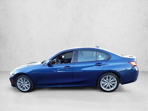 Used 2023 BMW 330i xDrive Sedan image 2