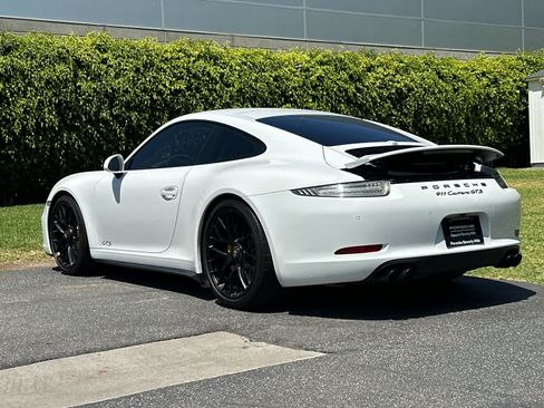 Used 2016 Porsche 911 Carrera GTS RWD image 3