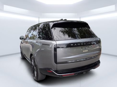 Used 2023 Land Rover Range Rover SE AWD/4WD image 5
