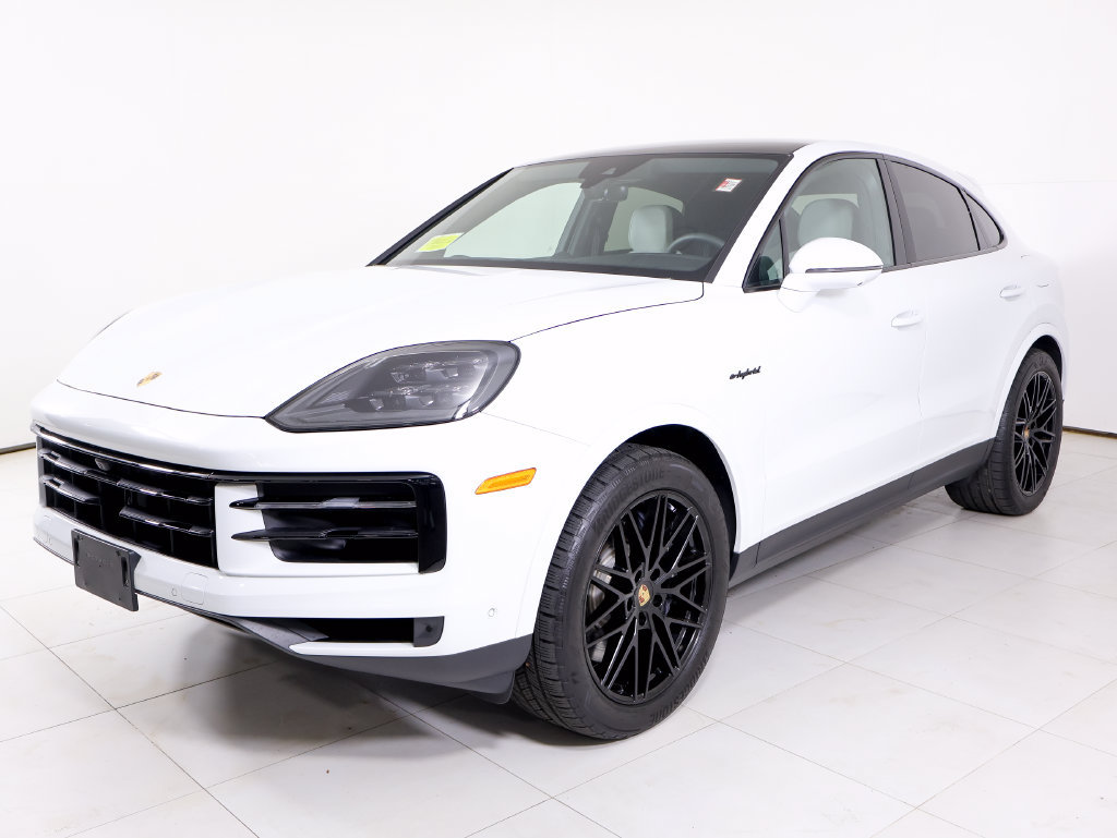 Certified 2025 Porsche Cayenne E-Hybrid Coupe AWD/4WD image 1