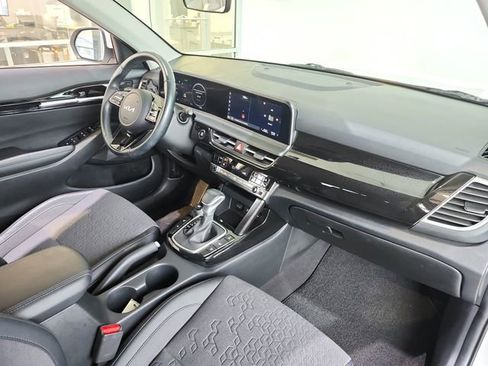 Certified 2024 Kia Seltos X-Line AWD/4WD image 23
