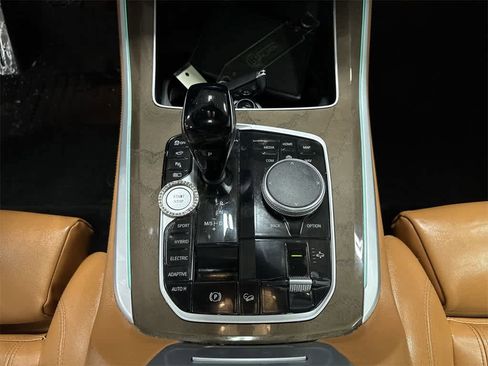 Used 2022 BMW X5 xDrive45e w/ Climate Comfort Package image 34