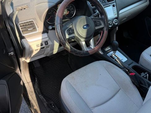 Used 2018 Subaru Forester 2.5i Premium w/ All-Weather Package AWD/4WD image 9