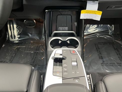 Used 2025 BMW X1 M35i w/ Premium Package image 12