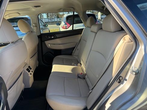 Used 2016 Subaru Outback 2.5i Limited image 10