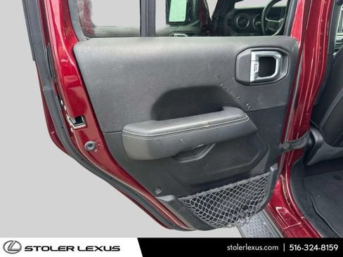 Used 2021 Jeep Wrangler Unlimited Sahara AWD/4WD image 21
