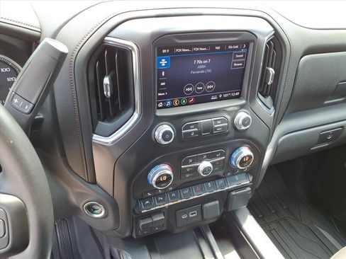 Used 2019 GMC Sierra 1500 AT4 w/ AT4 Premium Package AWD/4WD image 29