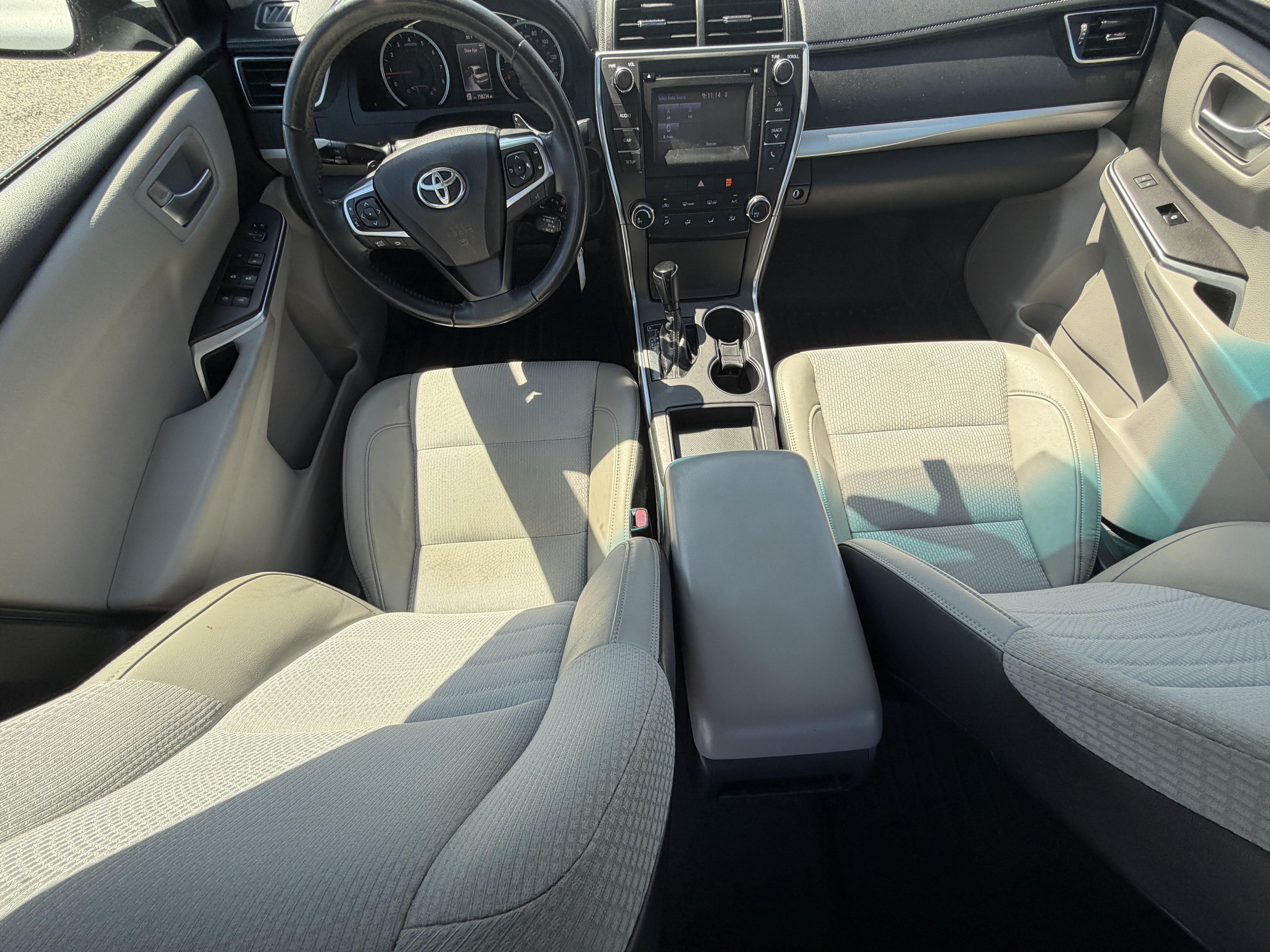 Used 2017 Toyota Camry SE FWD image 12
