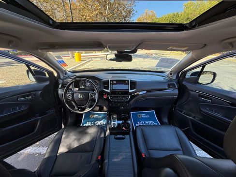 Used 2018 Honda Pilot Touring image 15