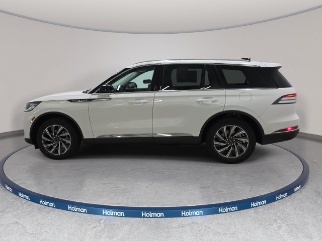 New 2027 Lincoln Aviator AWD image 8
