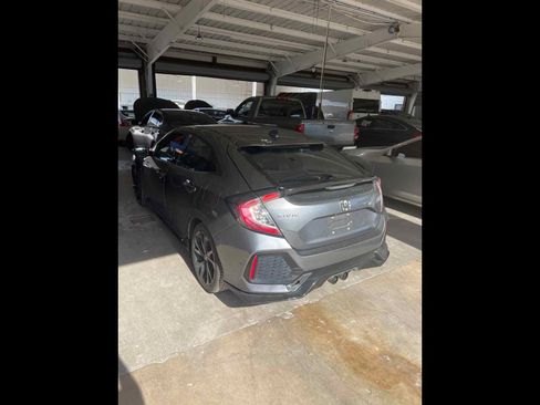 Used 2018 Honda Civic Sport Touring image 3