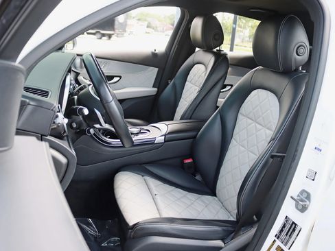 Used 2019 Mercedes-Benz GLC 300 4MATIC Coupe image 31