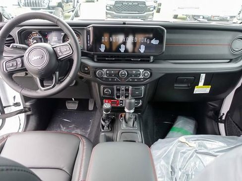 New 2026 Jeep Gladiator Rubicon AWD/4WD image 25