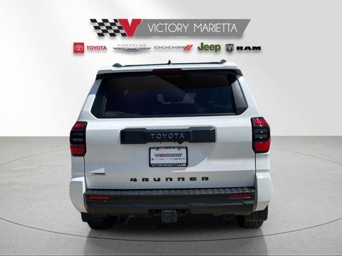 Used 2025 Toyota 4Runner SR5 AWD/4WD image 4