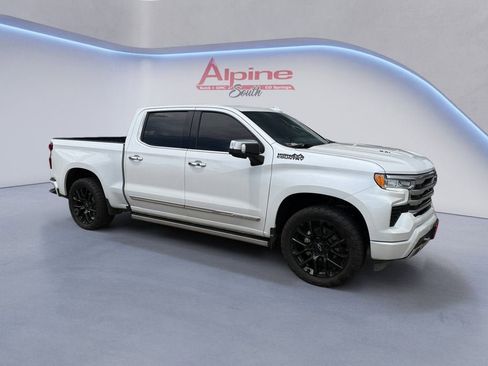 Used 2023 Chevrolet Silverado 1500 High Country w/ Technology Package AWD/4WD image 7