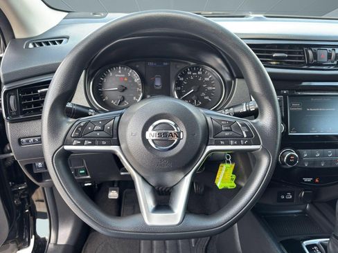 Used 2022 Nissan Rogue Sport S FWD image 11