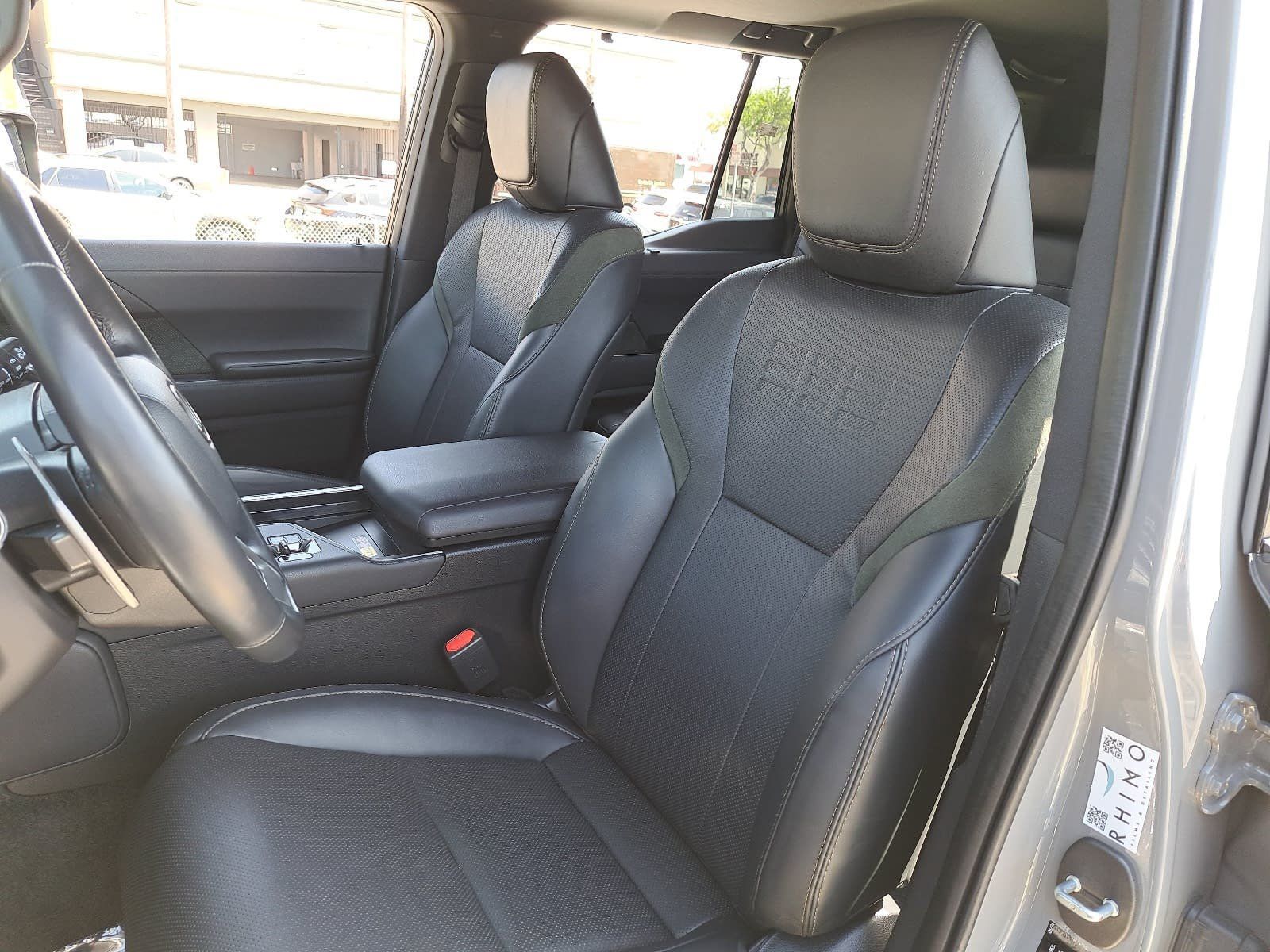 Used 2024 Lexus GX 550 AWD/4WD image 17