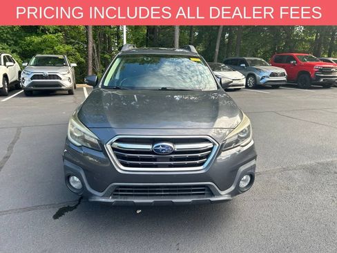 Used 2018 Subaru Outback 3.6R Limited AWD/4WD image 2