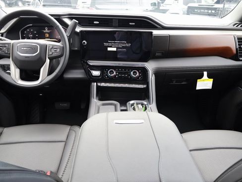 New 2026 GMC Sierra 3500 Denali w/ Technology Package image 18