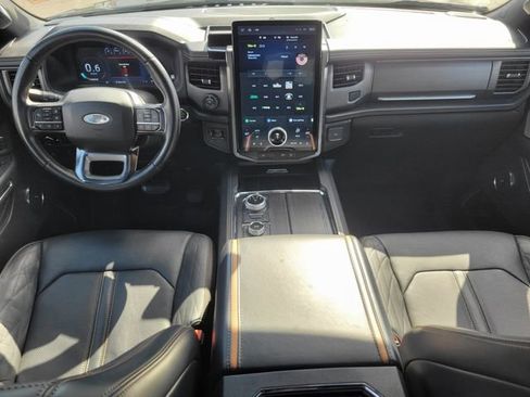 Used 2024 Ford Expedition Max Platinum image 11