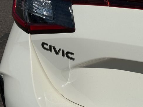 Used 2024 Honda Civic Type R image 11