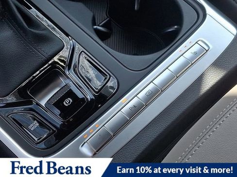 New 2026 Kia Carnival EX image 17