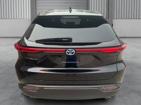 Used 2021 Toyota Venza LE AWD/4WD image 35
