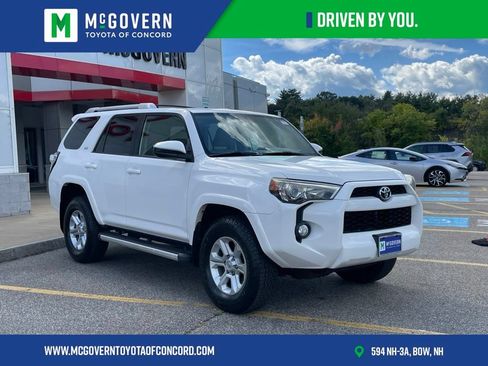 Used 2014 Toyota 4Runner SR5 AWD/4WD image 7