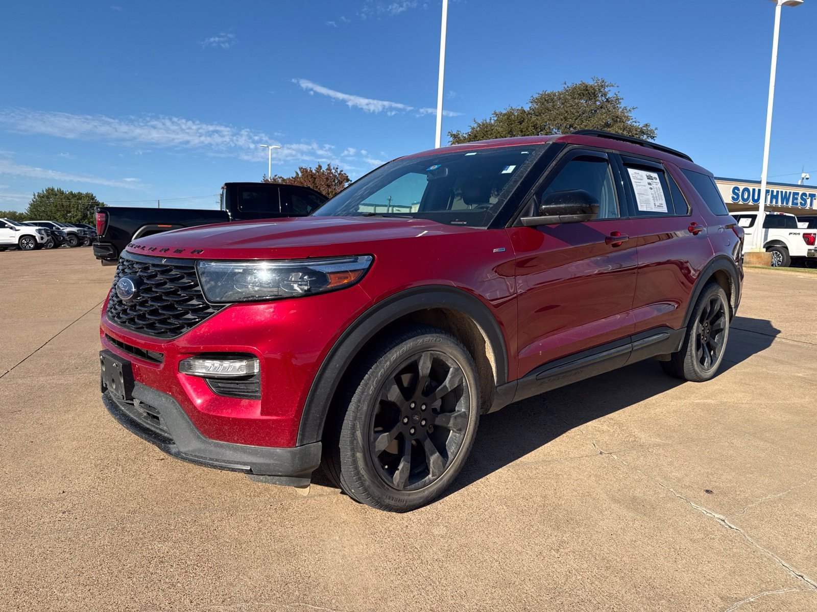 Used 2023 Ford Explorer ST-Line w/ Class IV Trailer Tow Package RWD image 3
