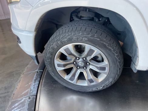 Used 2022 RAM 1500 Limited AWD/4WD image 11