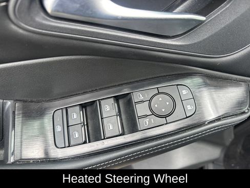 Used 2025 Nissan Rogue SV w/ SV Premium Package FWD image 15