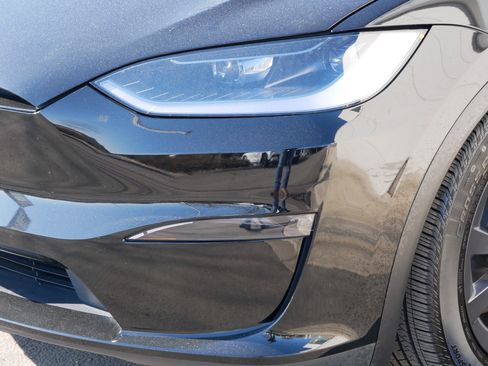 Used 2024 Tesla Model X image 16