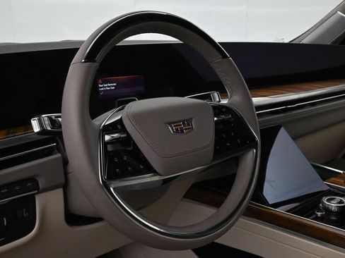 Certified 2025 Cadillac Escalade Sport Platinum w/ LPO, ONYX Package AWD/4WD image 9
