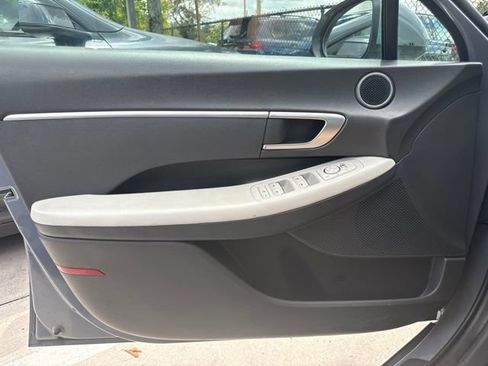 Used 2025 Hyundai Sonata SE FWD image 12