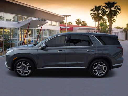 Used 2025 Hyundai Palisade SEL FWD image 6