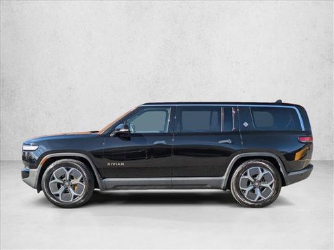 Used 2023 Rivian R1S Adventure image 9