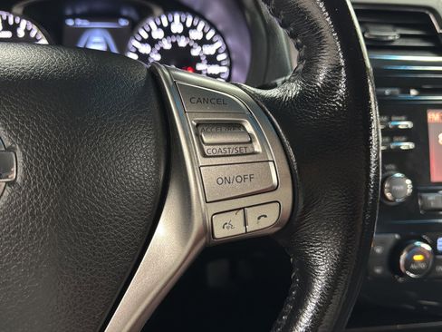 Used 2013 Nissan Altima 2.5 SV FWD image 24
